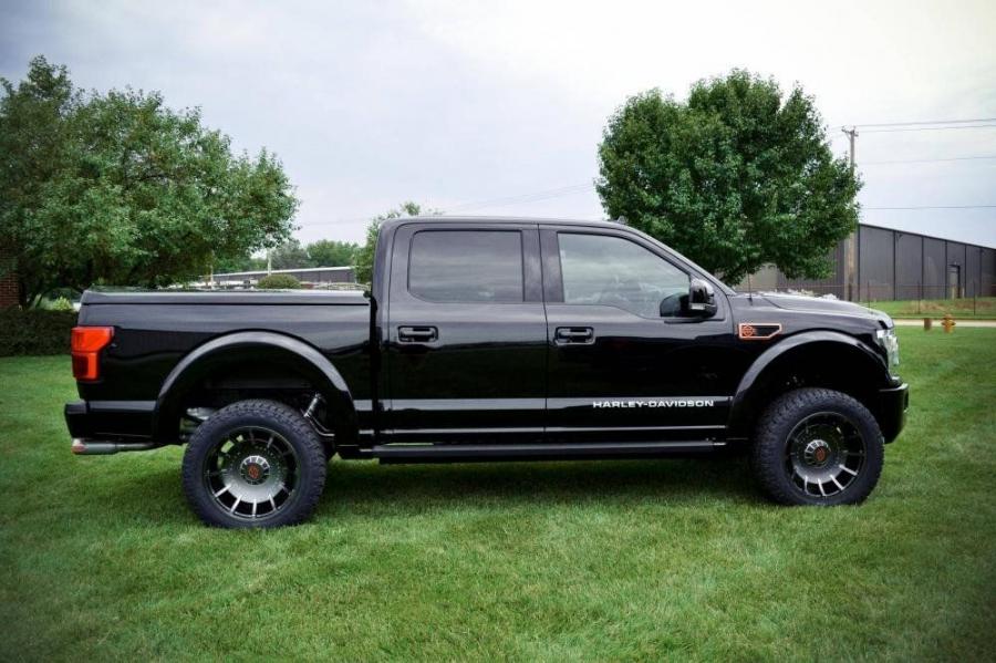  Ford F-150 Harley-Davidson 2019 года  (фото 26 из 36)